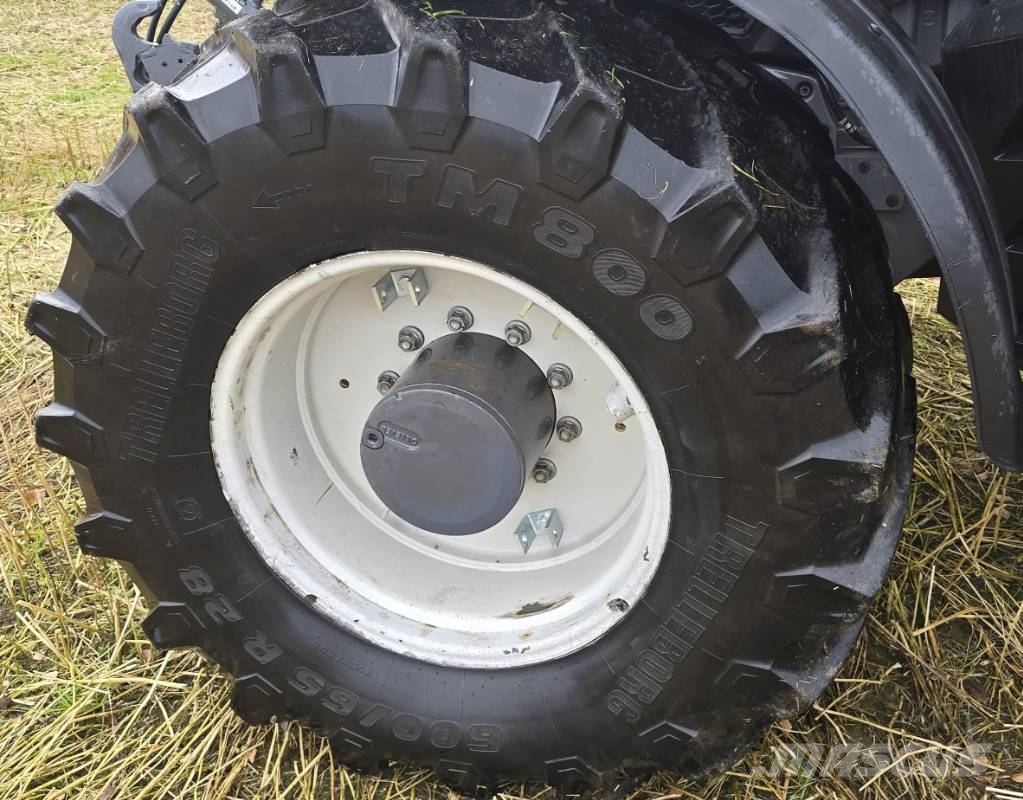 Valtra T 235 Direct Traktoren