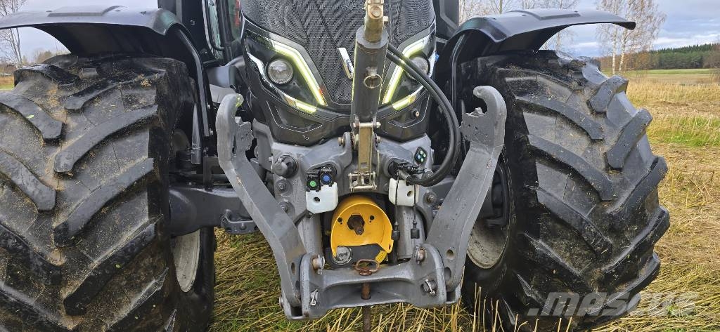Valtra T 235 Direct Traktoren