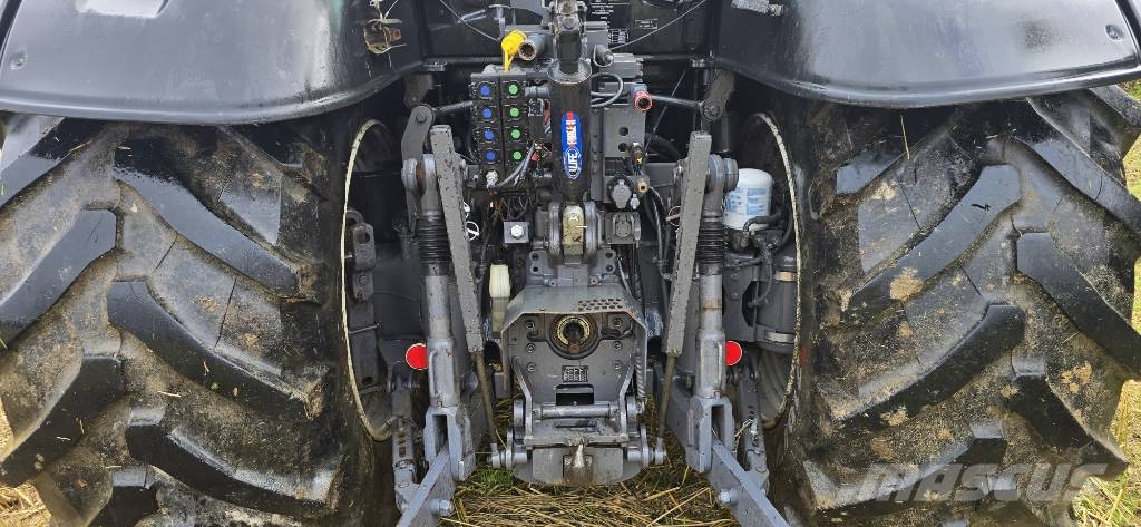Valtra T 235 Direct Traktoren