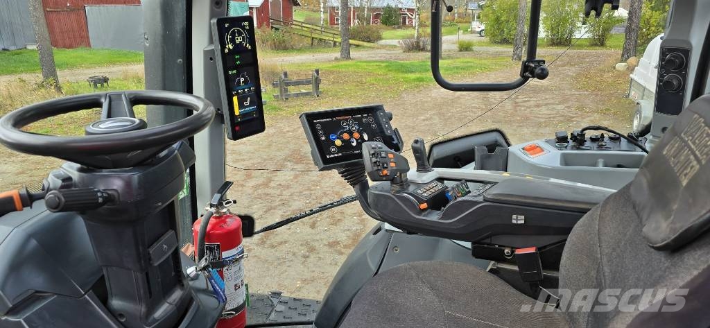 Valtra T 235 Direct Traktoren