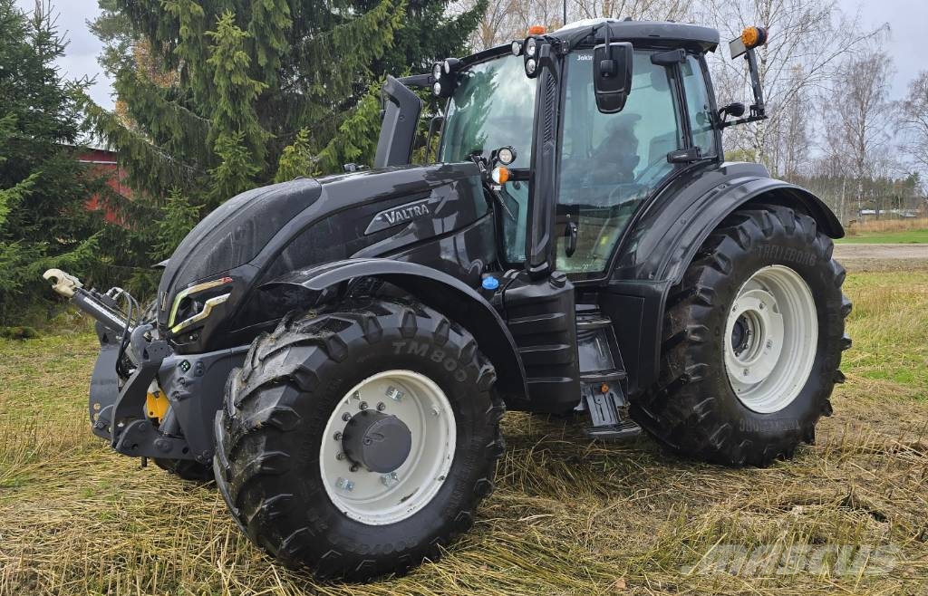 Valtra T 235 Direct Traktoren