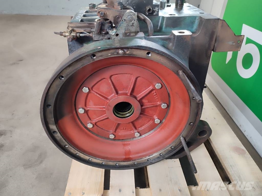 Kubota M 7151 Rear differential 3100516 2093 417032 Menjač