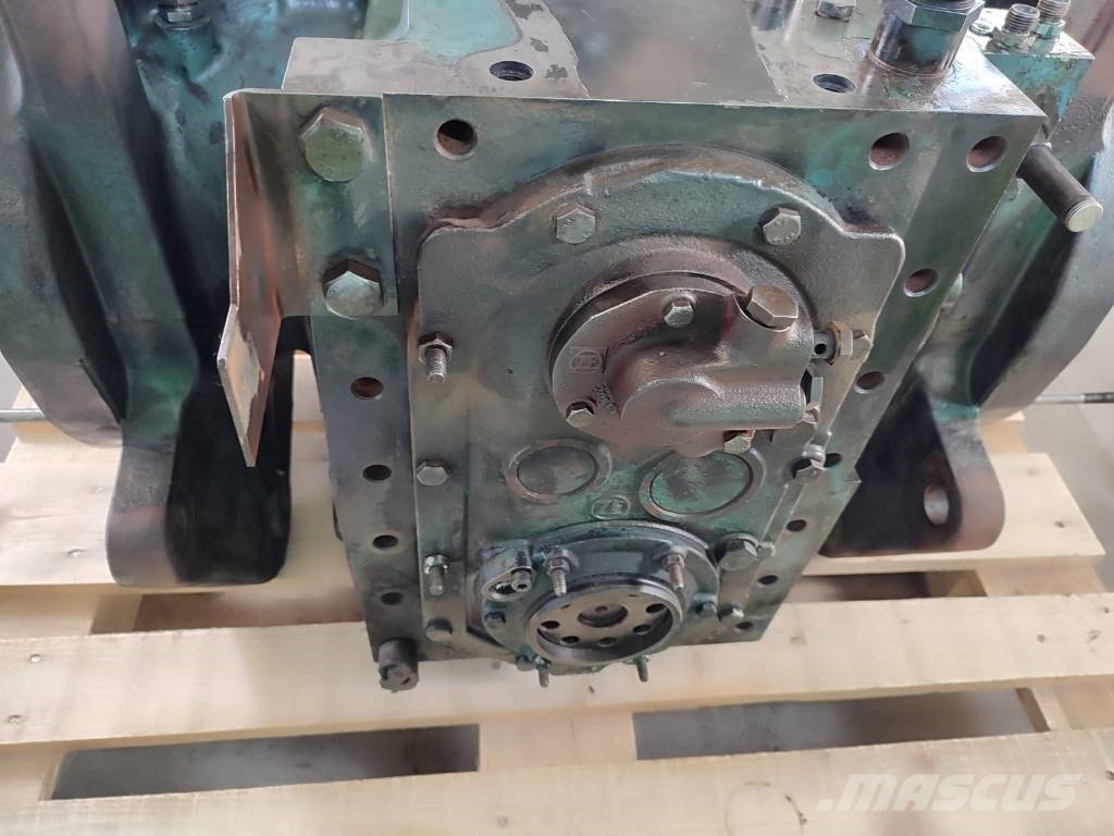 Kubota M 7151 Rear differential 3100516 2093 417032 Menjač