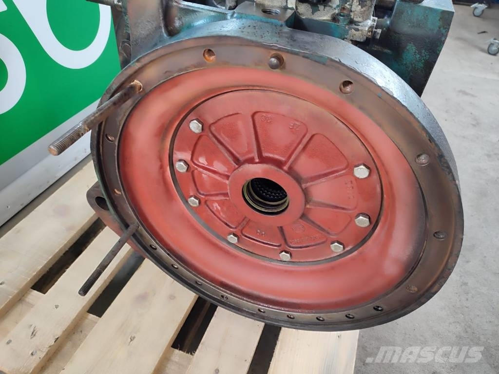 Kubota M 7151 Rear differential 3100516 2093 417032 Menjač