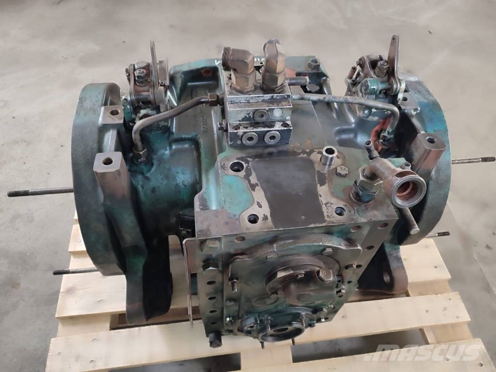 Kubota M 7151 Rear differential 3100516 2093 417032 Menjač