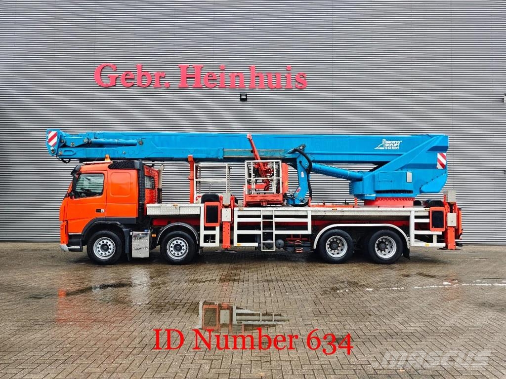 Volvo FM 400 8x4 Bronto Skylift S61 XDT トラック高所作業車