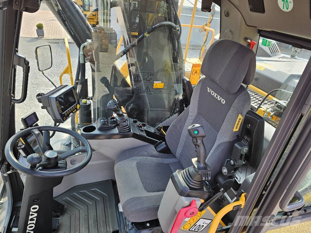 Volvo EW 160 E Lastik tekerli ekskavatörler