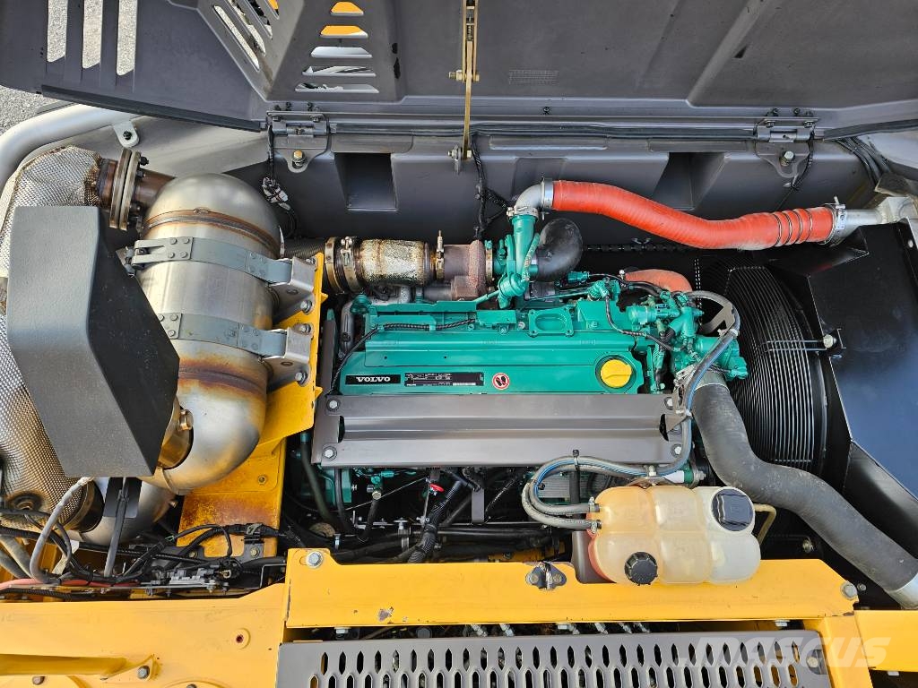 Volvo EW 160 E Lastik tekerli ekskavatörler