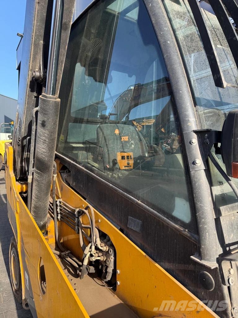 JCB TLT30 Dízel targoncák