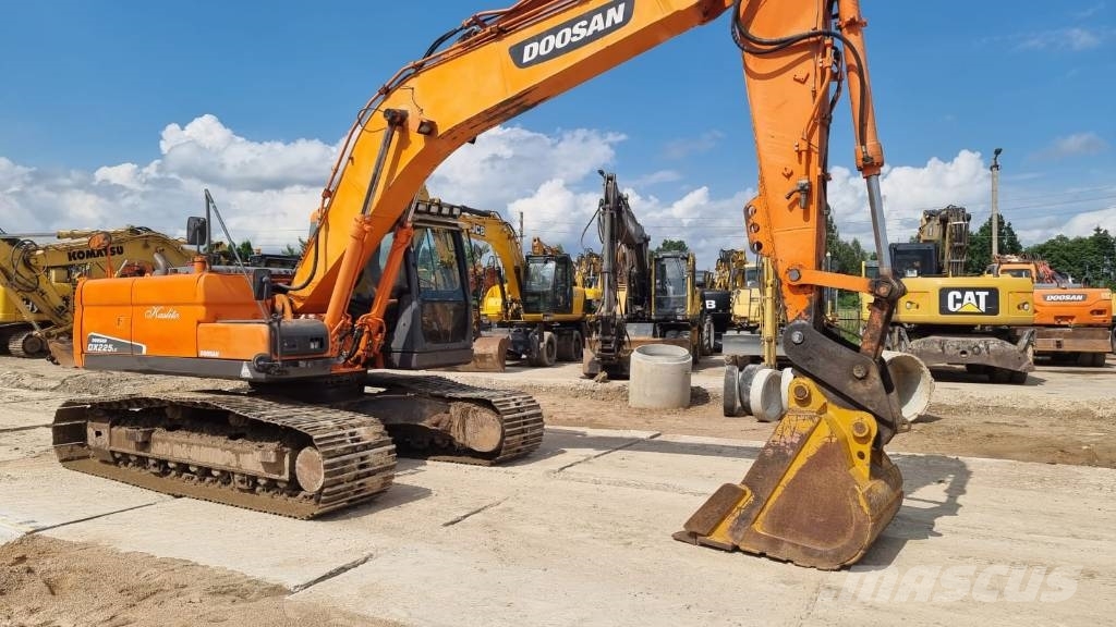 Doosan DX 225 LC Excavadoras sobre orugas