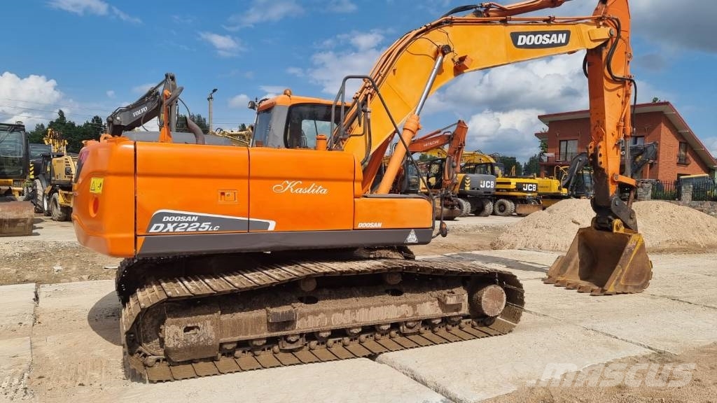 Doosan DX 225 LC Excavadoras sobre orugas
