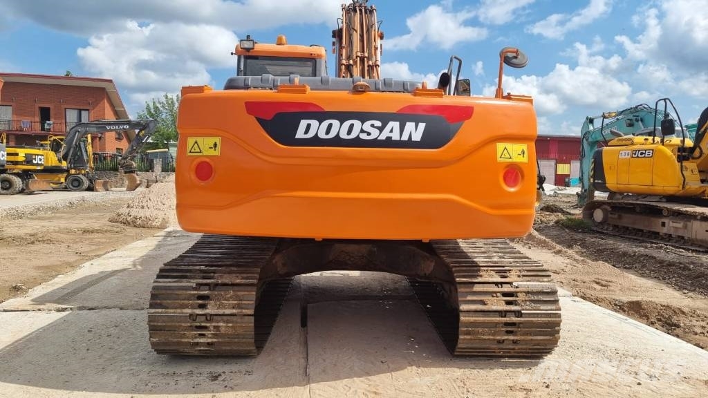 Doosan DX 225 LC Excavadoras sobre orugas