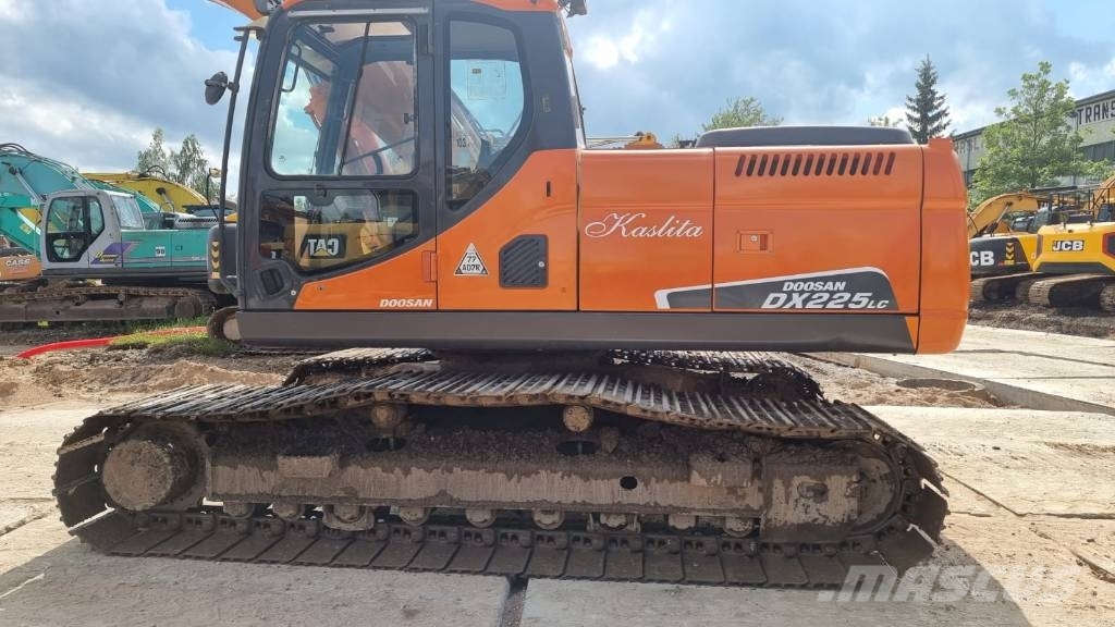 Doosan DX 225 LC Excavadoras sobre orugas