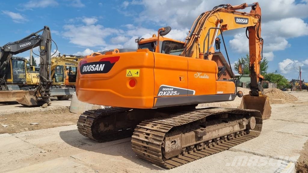 Doosan DX 225 LC Excavadoras sobre orugas