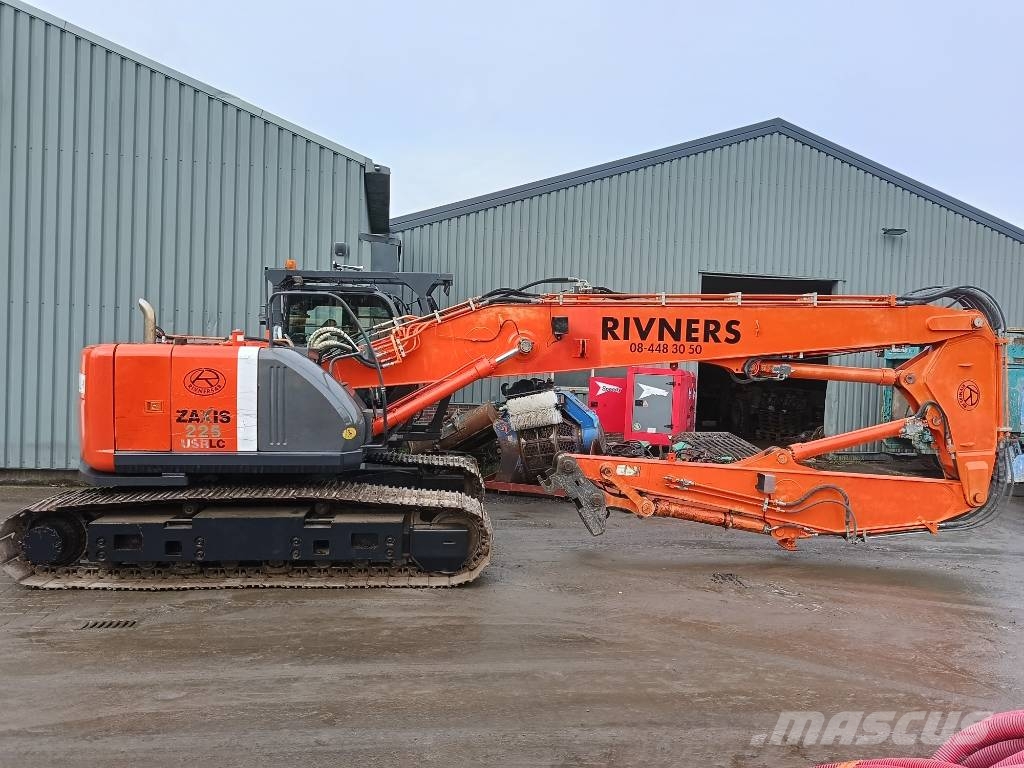 Hitachi ZX 225 USR-3 16 m demolition excavator bagger CE, 2009
