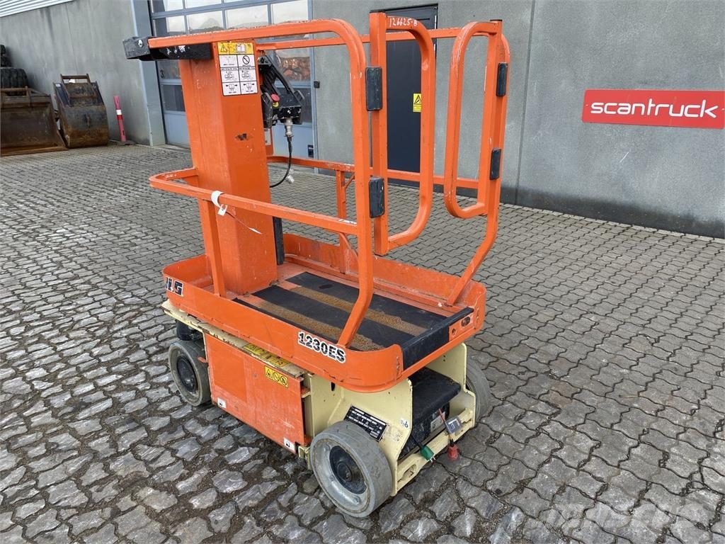 JLG 1230ES Henkilönostimet ja nostolaitteet