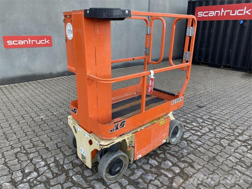 JLG 1230ES Henkilönostimet ja nostolaitteet