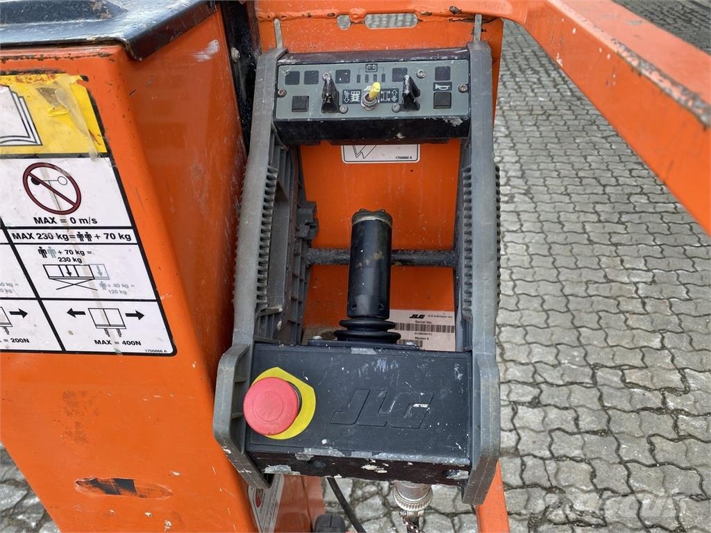 JLG 1230ES Henkilönostimet ja nostolaitteet