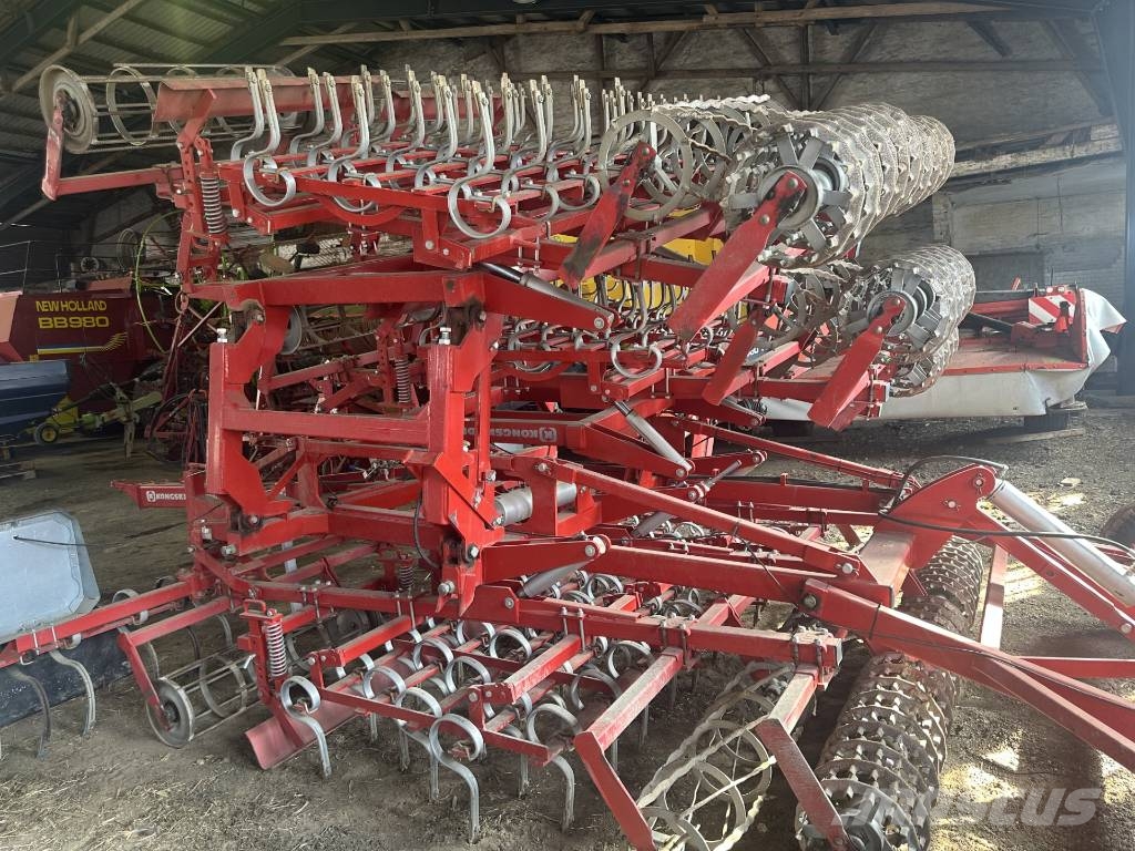 Kongskilde 7 meter germinator med CROSKILL tromle bagerst. V Σβάρνες