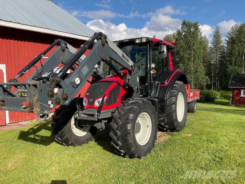 Valtra N103 HiTech 5 Tratores Agrícolas usados