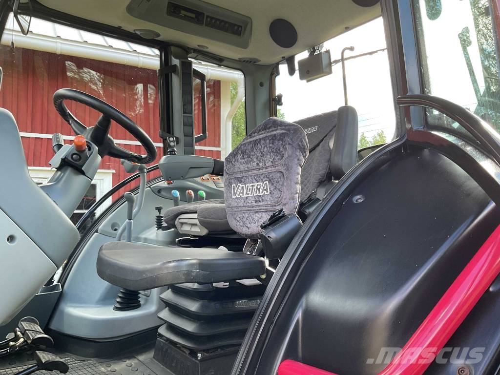Valtra N103 HiTech 5 Tratores Agrícolas usados