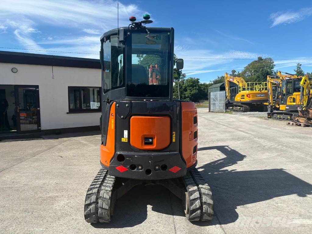 Hitachi ZX33U-6 CLR Miniexcavadoras