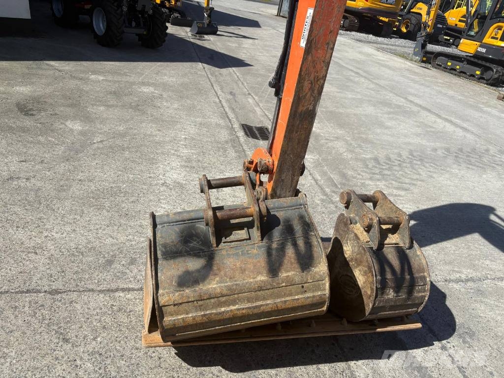 Hitachi ZX33U-6 CLR Miniexcavadoras