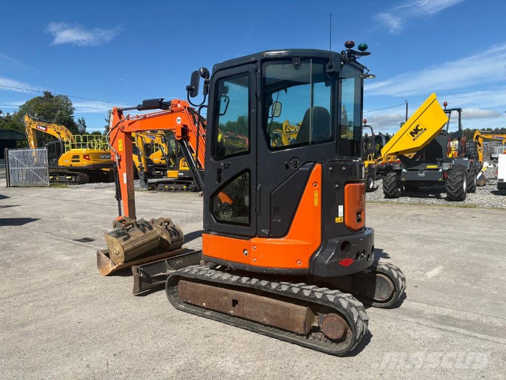 Hitachi ZX33U-6 CLR Miniexcavadoras