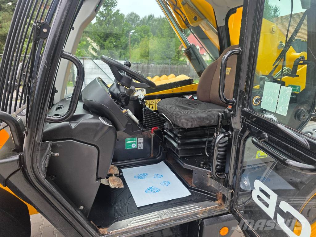 JCB 535-95 伸缩臂叉装车|叉装车