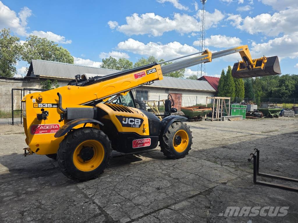 JCB 535-95 伸缩臂叉装车|叉装车
