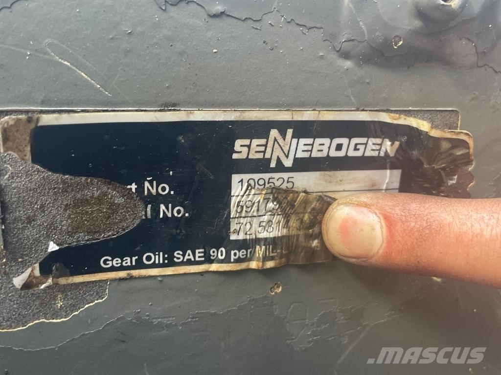 Sennebogen 835E-109525-Axle/Achse/As Осі