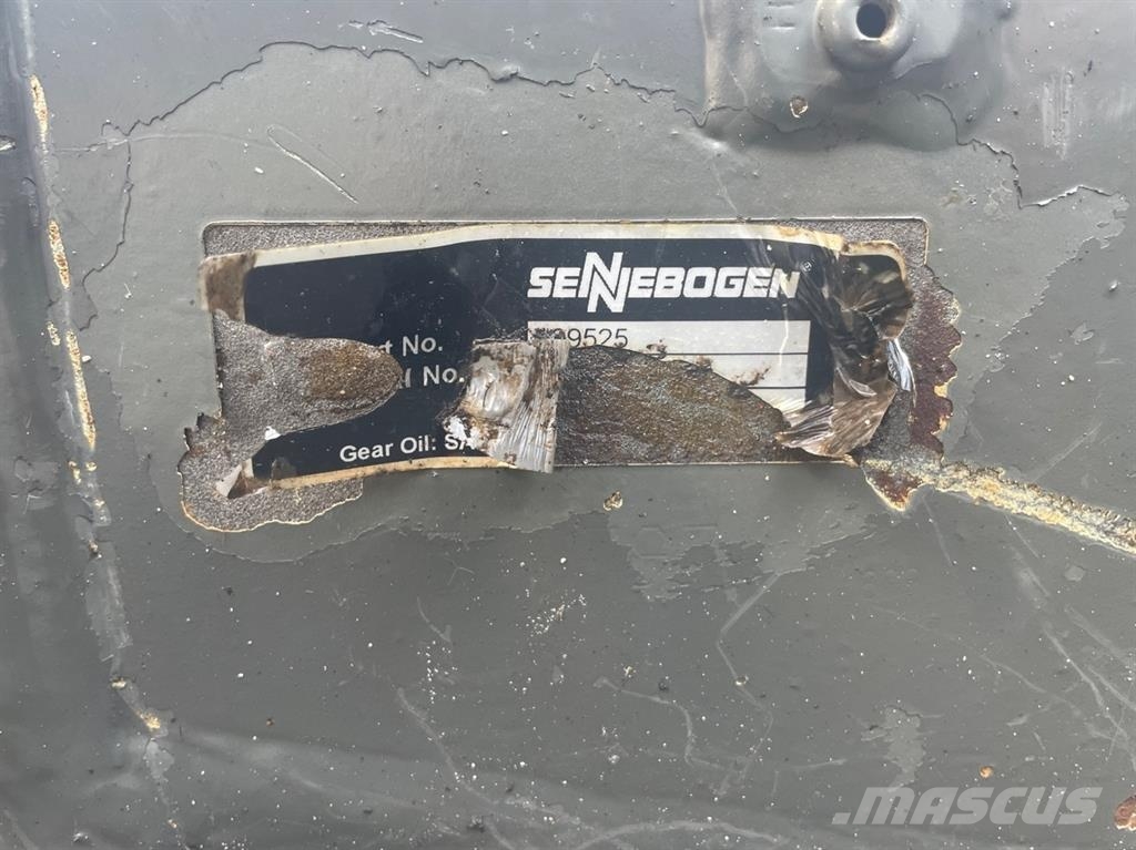 Sennebogen 835E-109525-Axle/Achse/As Осі