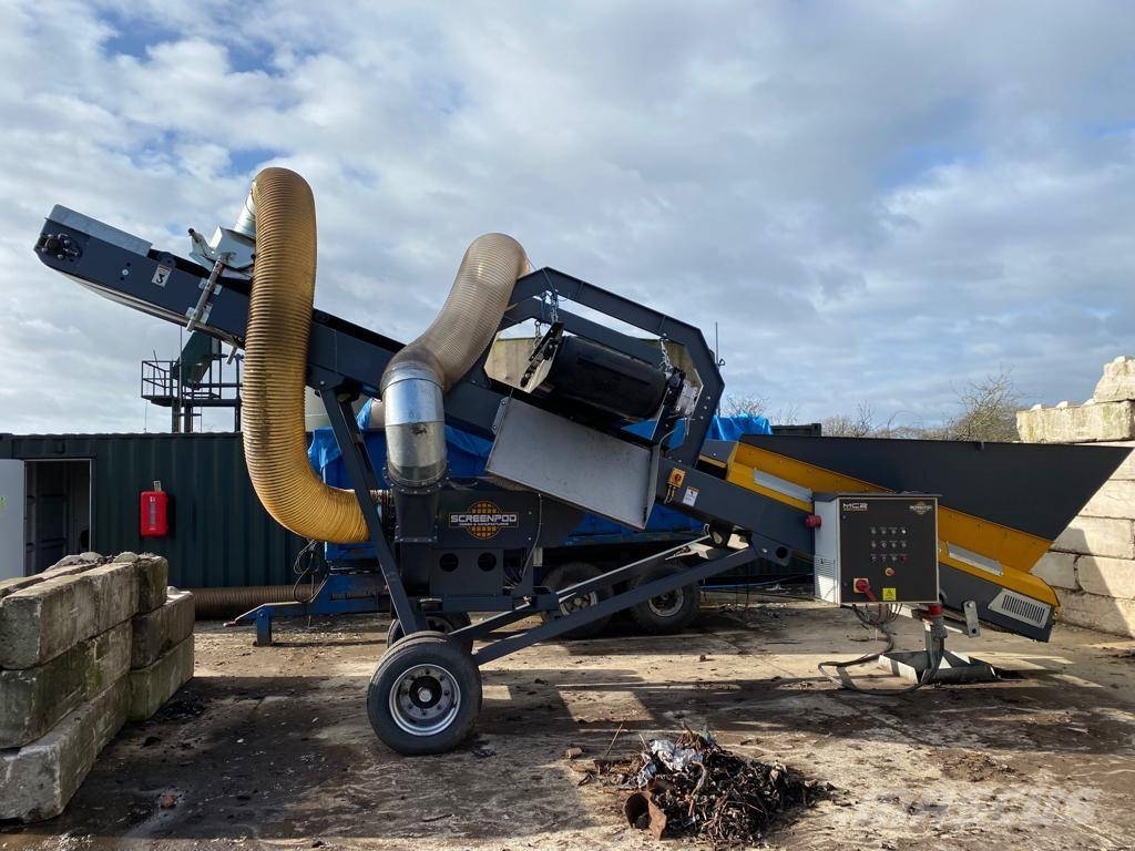 Screenpod AV9 Cleanup Conveyor Waste sorting equipment