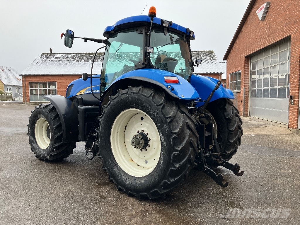 New Holland T 7030 Traktorer