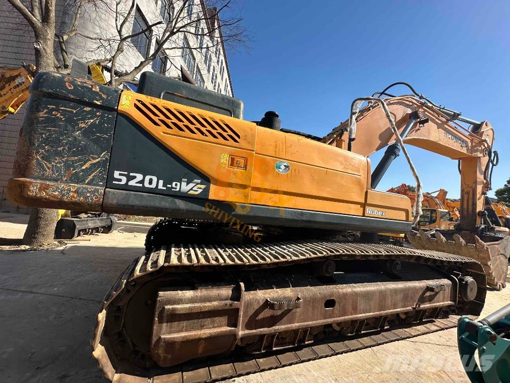 Hyundai 520 Kāpurķēžu ekskavatori