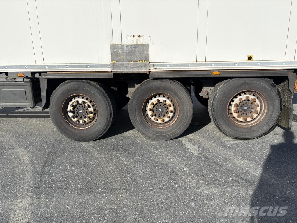 Schmitz Cargobull Trailer Reefer Flower Width & Dual Temp & Double S Semirimorchi a temperatura controllata