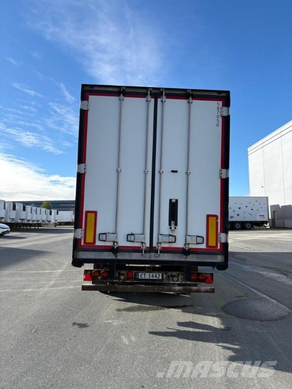 Schmitz Cargobull Trailer Reefer Flower Width & Dual Temp & Double S Semirimorchi a temperatura controllata