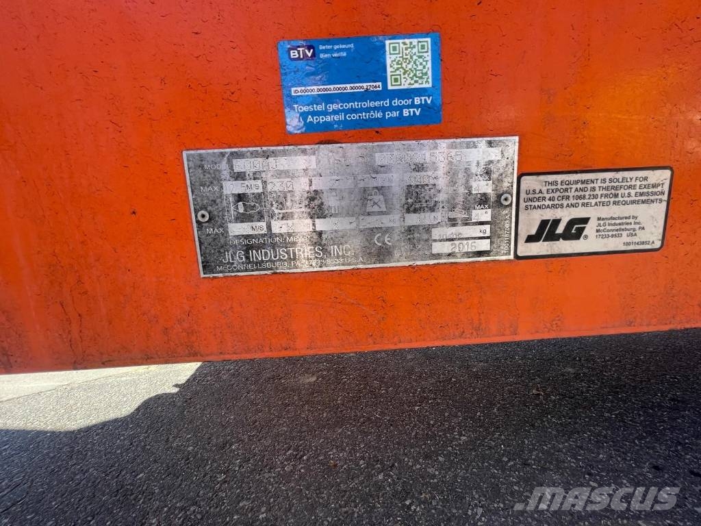 JLG 600 AJ Iseliikuvad poomtõstukid