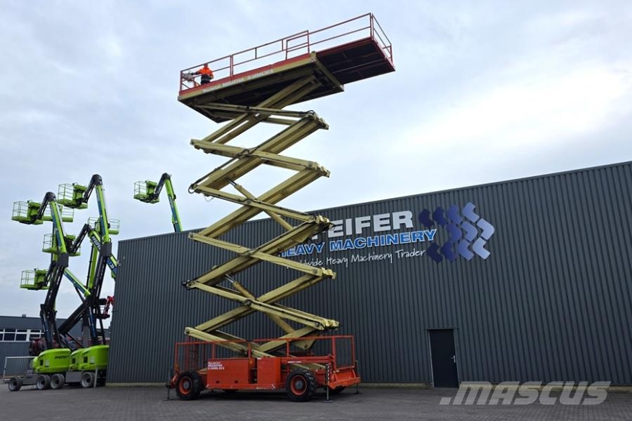 Holland Lift G-300DL30/S Diesel, 4x4x4 Drive, 33.5m Working Hei 剪叉式升降机