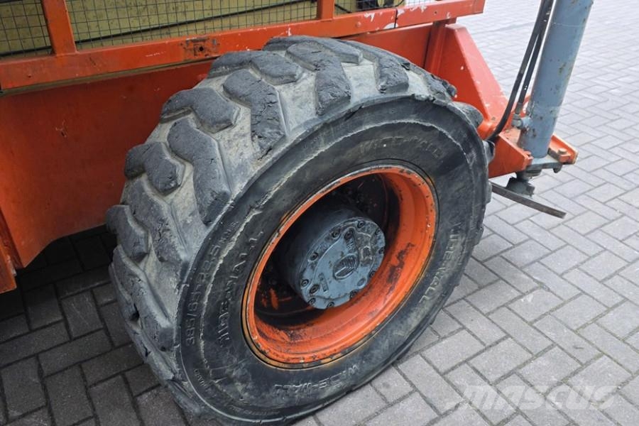 Holland Lift G-300DL30/S Diesel, 4x4x4 Drive, 33.5m Working Hei 剪叉式升降机