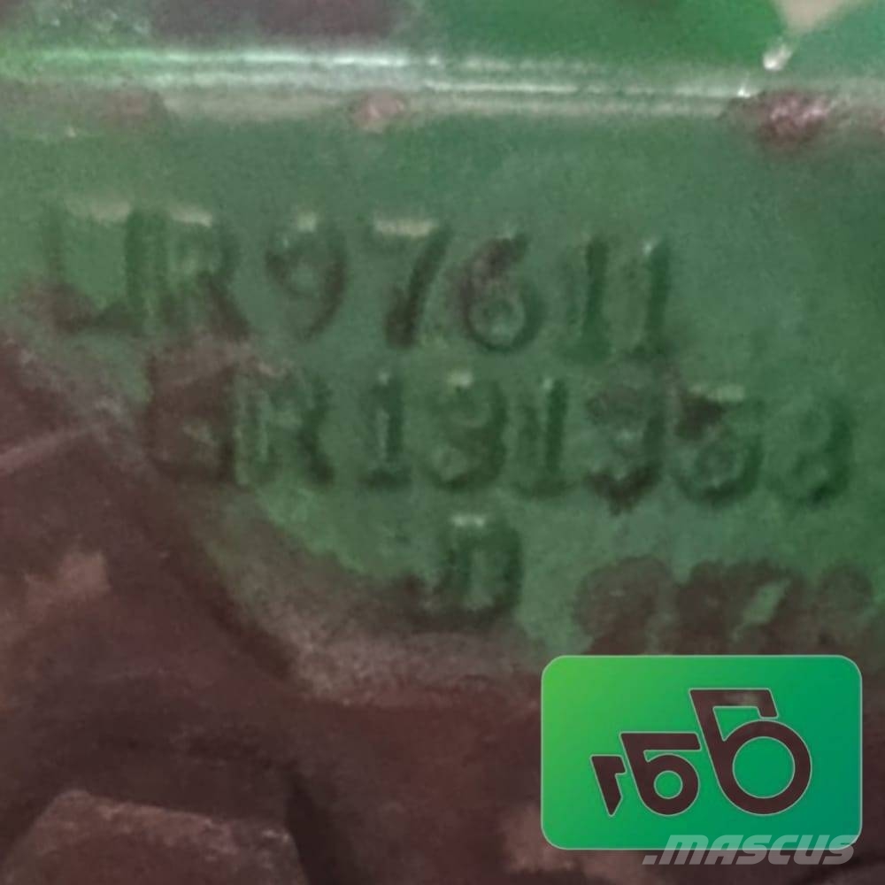 John Deere 7800 Front axle RE60499 R125105 R124407 Шасі