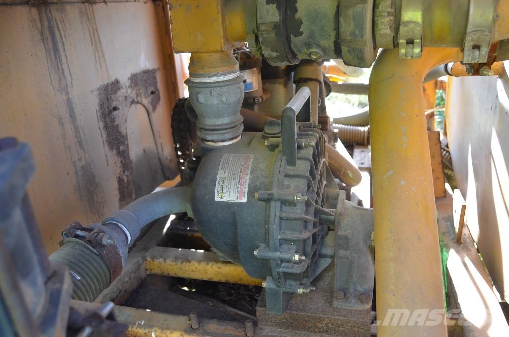  HD 4000 Причіпні обприскувачі