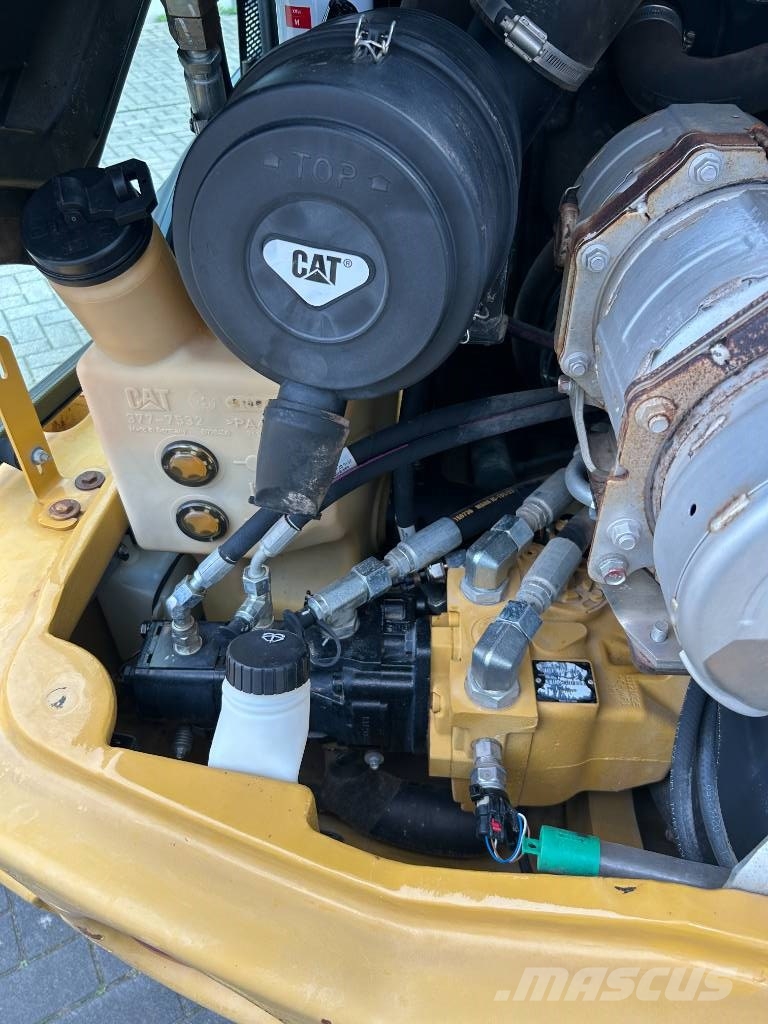 CAT 609H Radlader