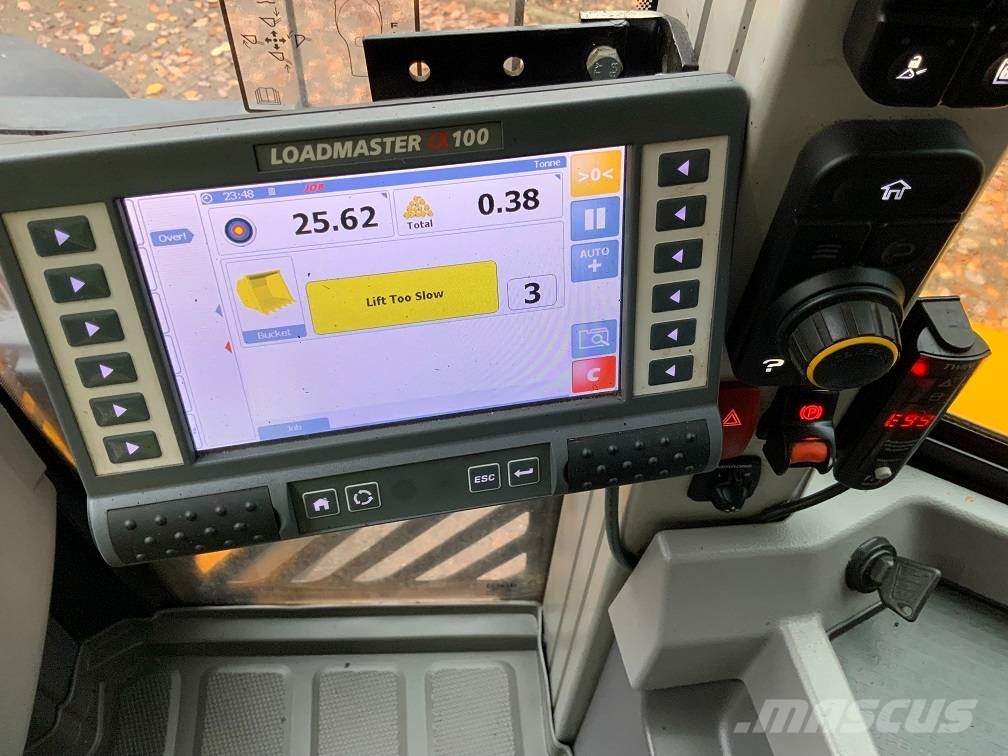JCB 457 HT Kolesni nakladalci