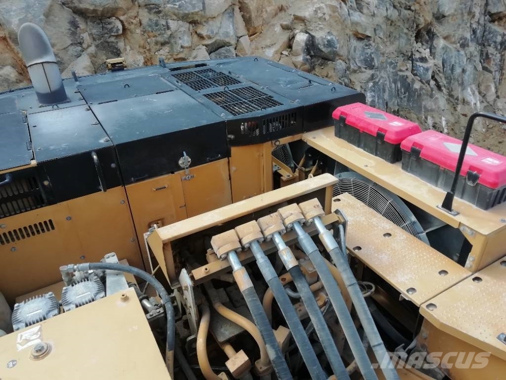 CAT 390 D L ME Raupenbagger