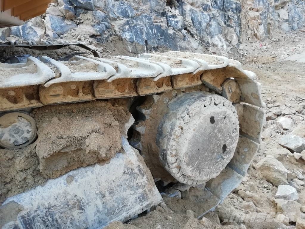 CAT 390 D L ME Raupenbagger