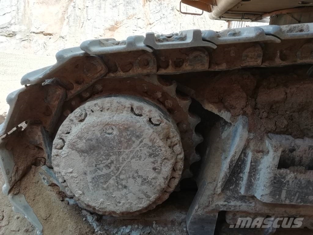 CAT 390 D L ME Raupenbagger