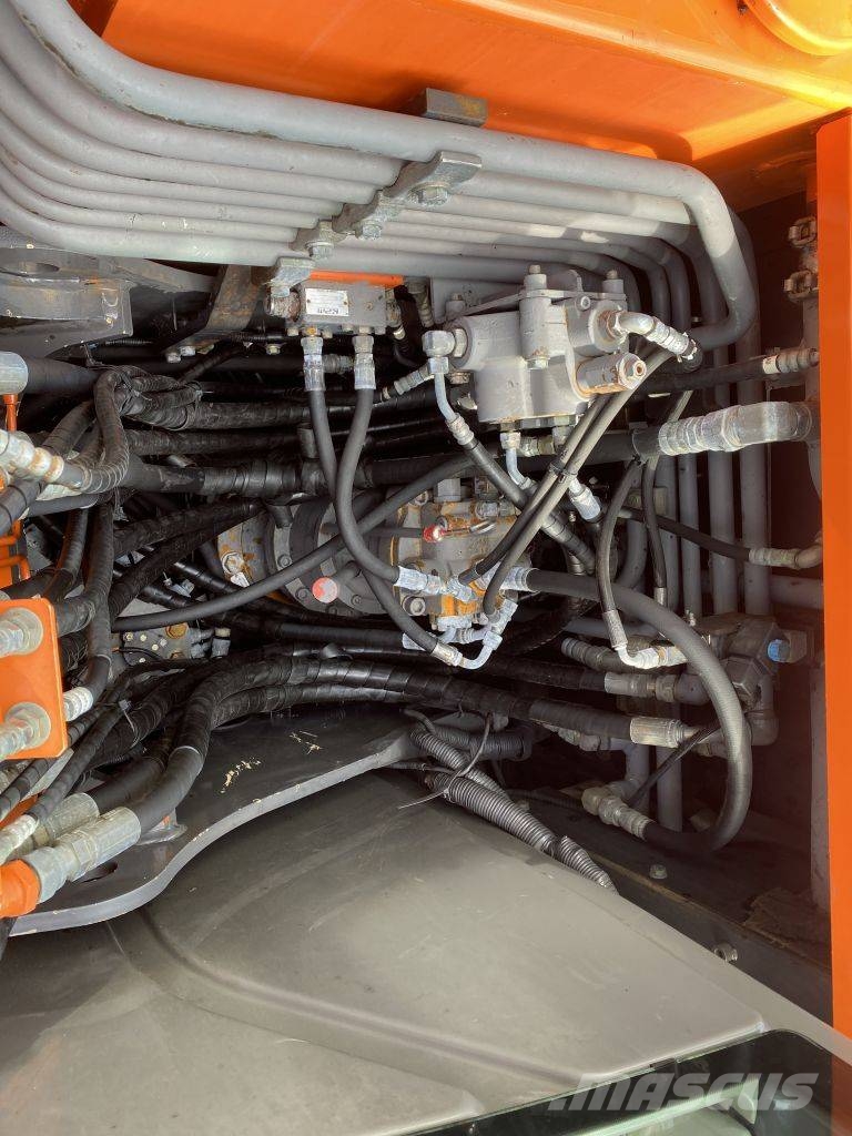 Hitachi ZX 140 W-3 حفارات بعجل
