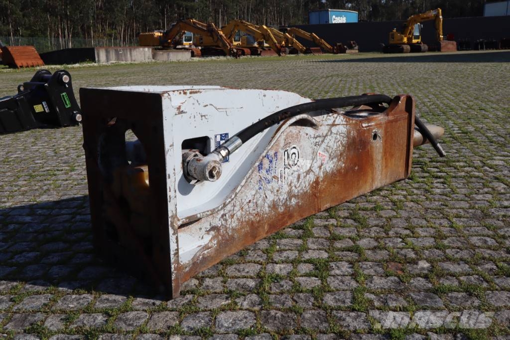 Furukawa FXJ275 1775 kg 18–30 t Σφυριά / Σπαστήρες