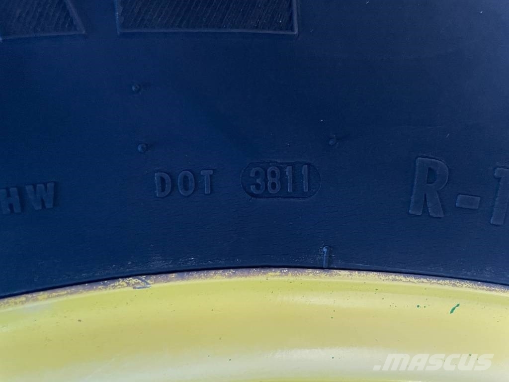 John Deere 6534 Traktori